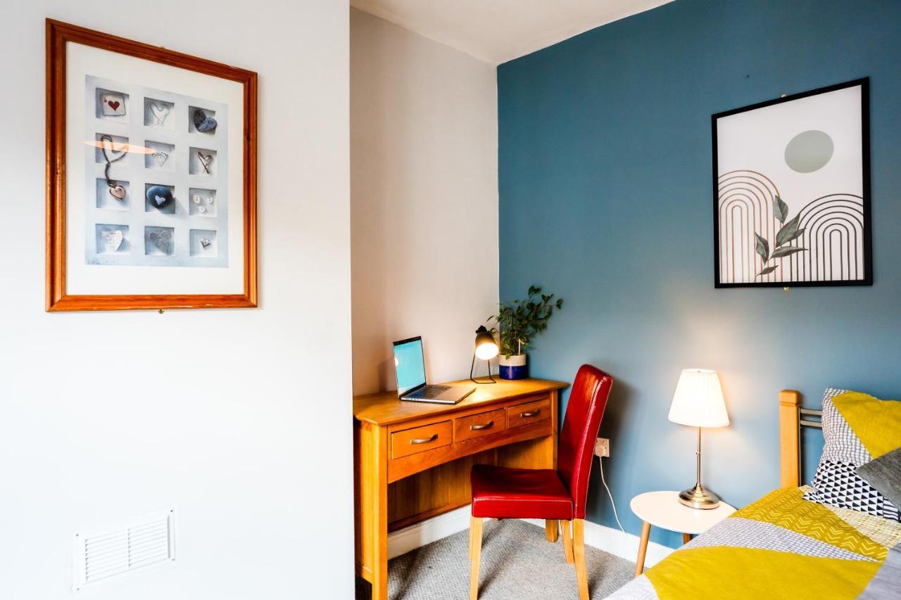 The Tigers Townhouse Apartment Лестър Екстериор снимка